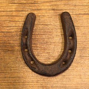 One (1) Small Horseshoe 3 3/4" tall Western Décor One (1) 0170-05209